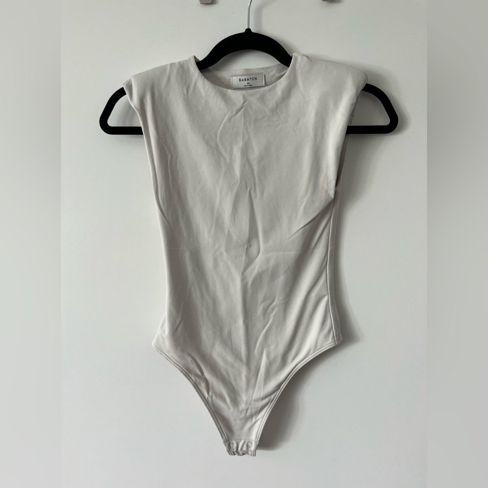 Babaton (Aritzia) Contour Shoulder Pad Snap Bodysuit. Size XS, NWOT
